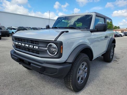 New 2026 Ford Bronco 2-Door AWD/4WD image 2