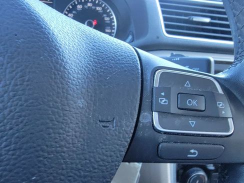 Used 2013 Volkswagen Passat 2.5 SE image 18