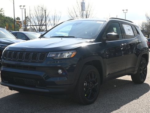 New 2026 Jeep Compass Latitude AWD/4WD image 3