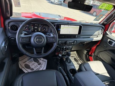 Used 2025 Jeep Wrangler Unlimited Rubicon 392 AWD/4WD image 14