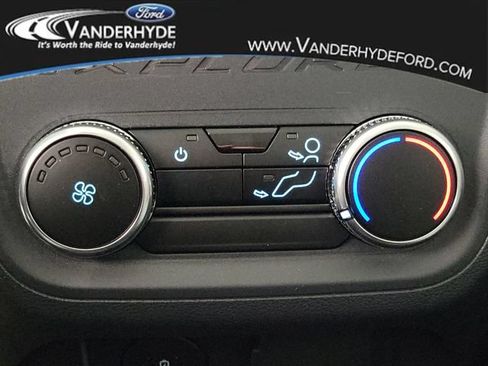 New 2026 Ford Explorer Active w/ Active Comfort Package AWD/4WD image 17