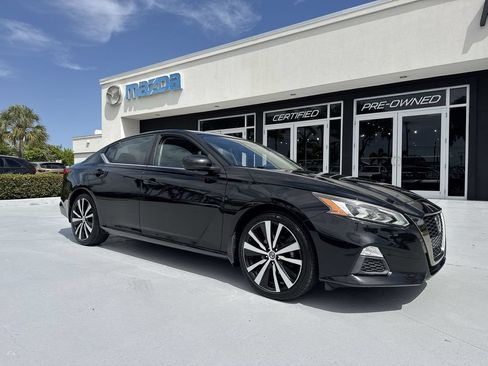 Used 2020 Nissan Altima 2.5 SR FWD image 22