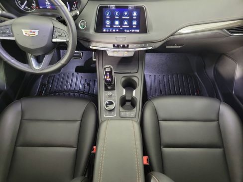 Used 2021 Cadillac XT4 Sport w/ Enhanced Visibility Package FWD image 15