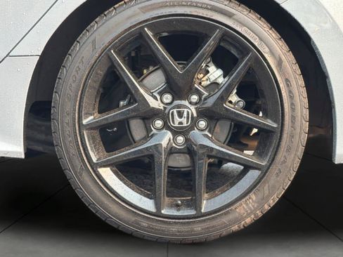 Used 2024 Honda Civic Sport image 11