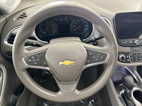 Used 2023 Chevrolet Malibu LT FWD image 23
