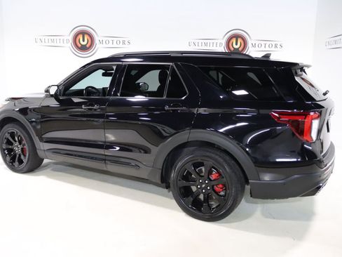 Used 2021 Ford Explorer ST w/ ST Street Pack AWD/4WD image 3