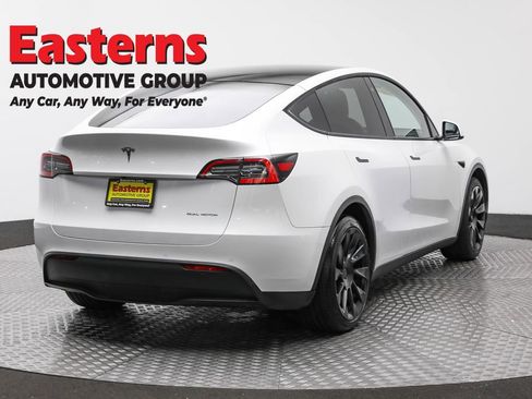 Used 2020 Tesla Model Y Long Range image 5