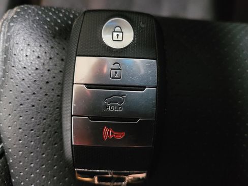 Used 2020 Kia Sportage EX image 32