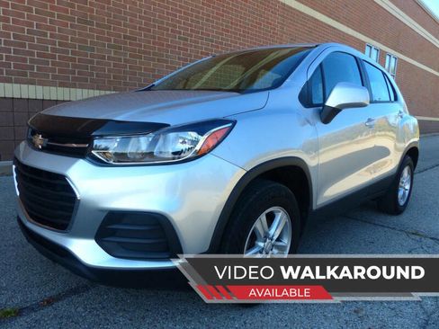 Used 2019 Chevrolet Trax LS image 1