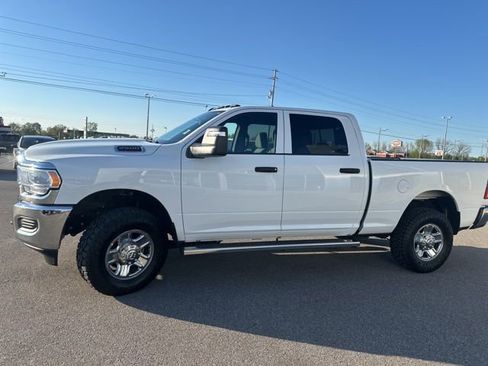 Used 2024 RAM 2500 Tradesman w/ Chrome Appearance Group image 29