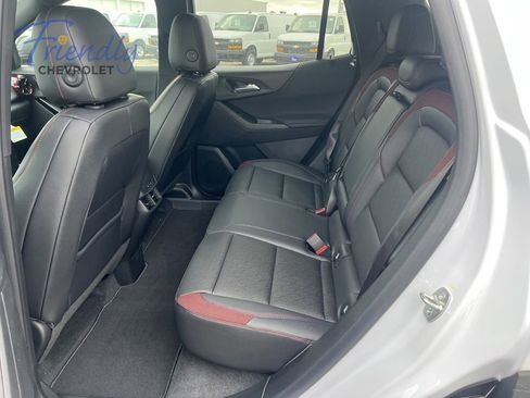 New 2026 Chevrolet Equinox RS w/ Convenience Package III AWD/4WD image 10