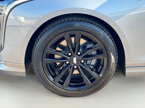 Used 2025 Cadillac CT4 Luxury image 32