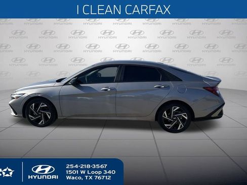 Used 2025 Hyundai Elantra Sport image 13