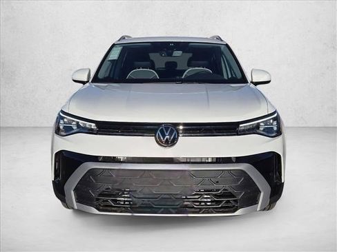 New 2026 Volkswagen Taos SE FWD image 1