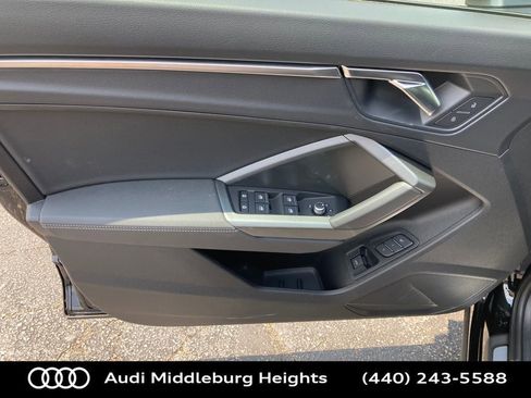 Used 2025 Audi Q3 2.0T Premium image 13