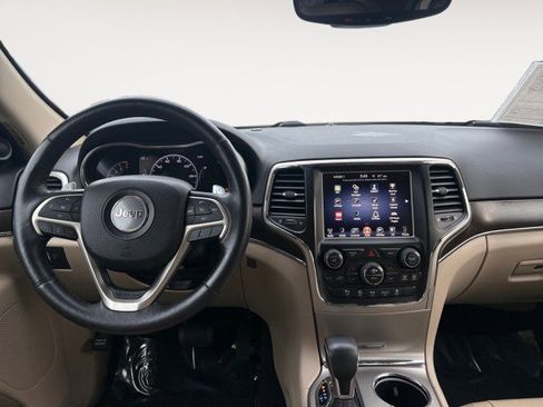 Used 2017 Jeep Grand Cherokee Limited image 2