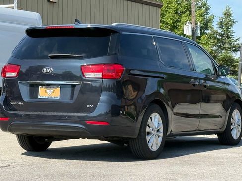 Used 2016 Kia Sedona EX FWD image 5