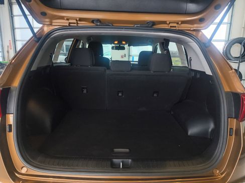 Used 2018 Kia Sportage LX image 8