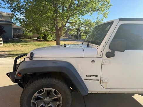 Used 2013 Jeep Wrangler Sport AWD/4WD image 11