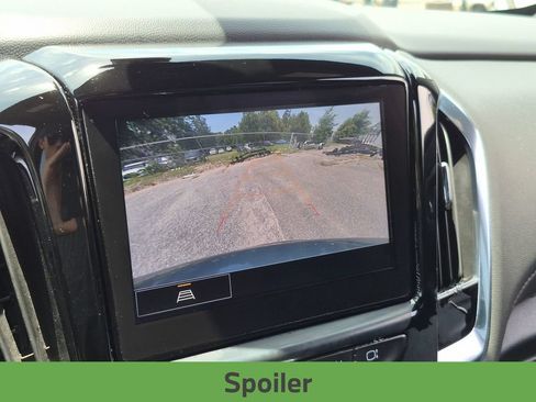 Used 2023 Chevrolet Traverse LT FWD image 24