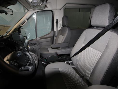 New 2026 Ford Transit 350 148 Medium Roof Wagon image 3