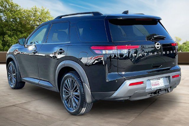 New 2026 Nissan Pathfinder SL w/ SL Premium Package FWD image 3
