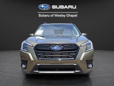 Used 2023 Subaru Forester Premium AWD/4WD image 2