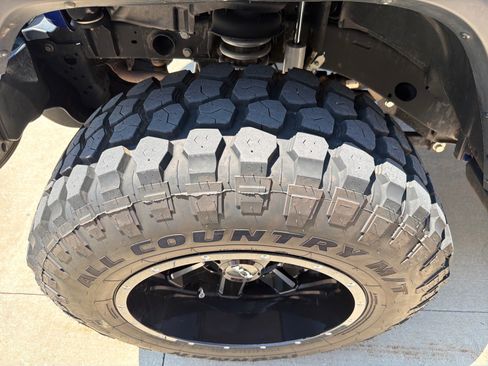 Used 2020 Jeep Wrangler Unlimited Sahara AWD/4WD image 10
