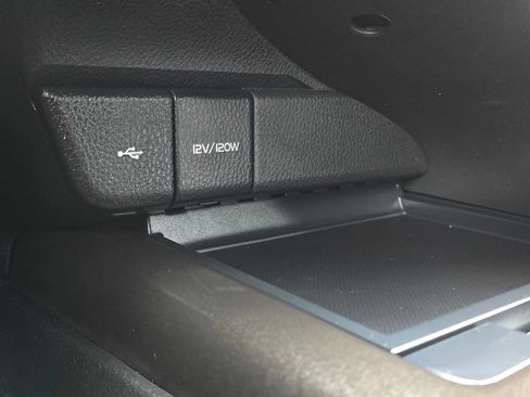 Used 2022 Toyota Camry LE FWD image 32