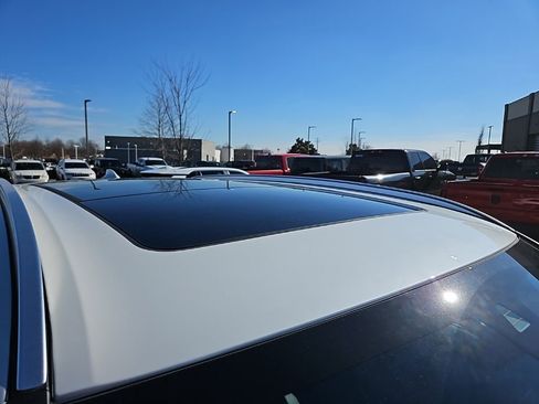 Used 2023 BMW X5 sDrive40i w/ Premium Package image 9