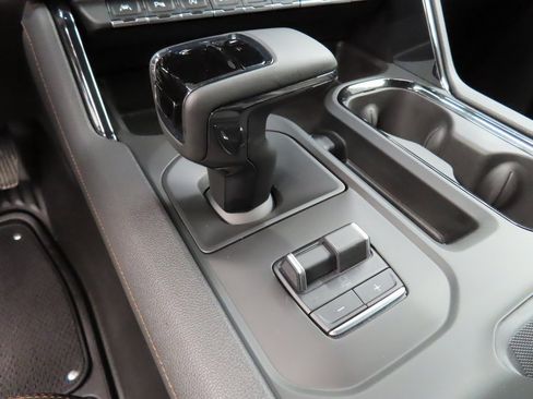 Used 2024 GMC Sierra 1500 AT4 w/ Technology Package image 70