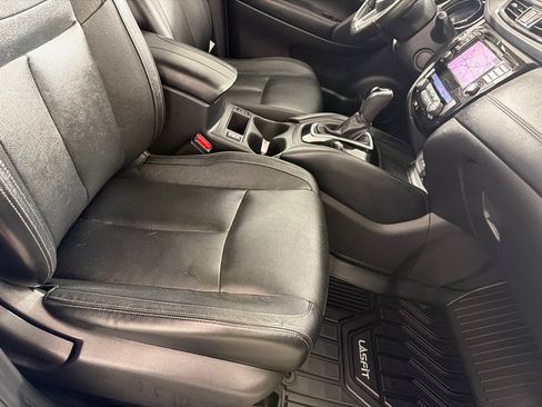 Used 2018 Nissan Rogue SL AWD/4WD image 24
