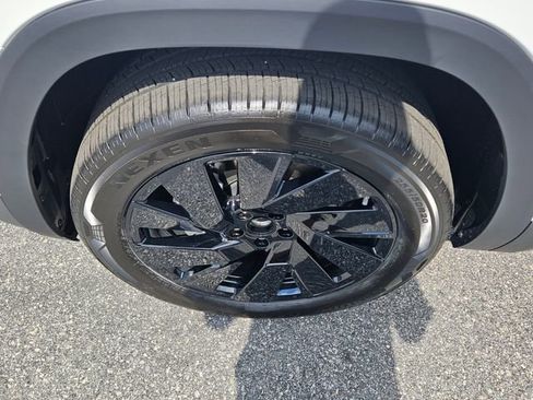 New 2026 Volkswagen Atlas SE image 18