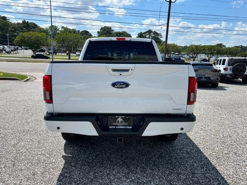 Used 2019 Ford F150 Lariat w/ Equipment Group 502A Luxury AWD/4WD image 4