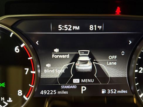 Used 2022 Nissan Rogue SV w/ SV Premium Package FWD image 39