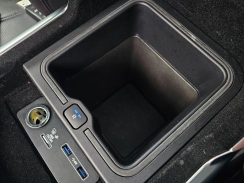 Used 2020 Land Rover Range Rover Sport HSE image 29