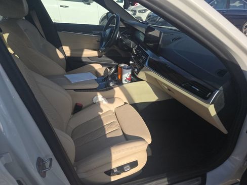 Used 2021 BMW 530i RWD image 16