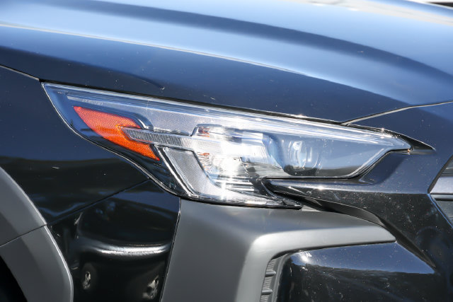 Certified 2025 Subaru Outback Premium w/ Popular Package #1A AWD/4WD image 24