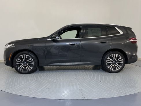 Used 2025 BMW X3 xDrive30i w/ Premium Package image 2