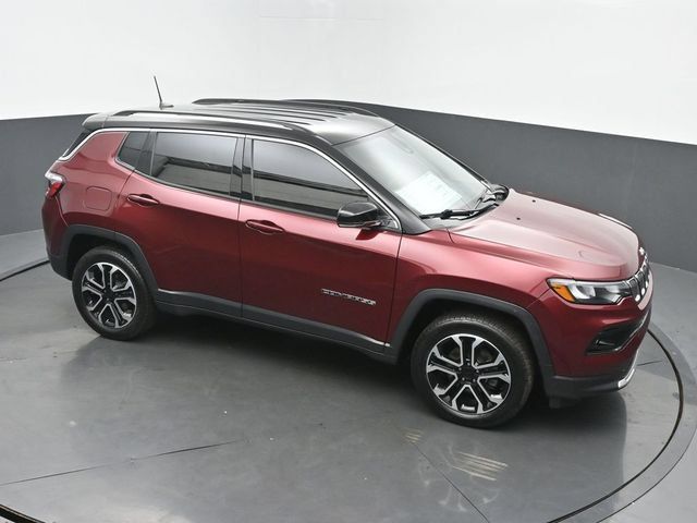 Used 2022 Jeep Compass Limited AWD/4WD image 43