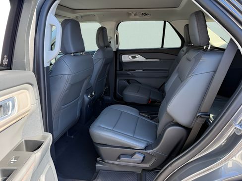 New 2026 Ford Explorer Active w/ Active Comfort Package AWD/4WD image 5