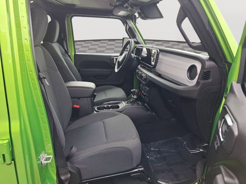 New 2025 Jeep Gladiator Sport image 18