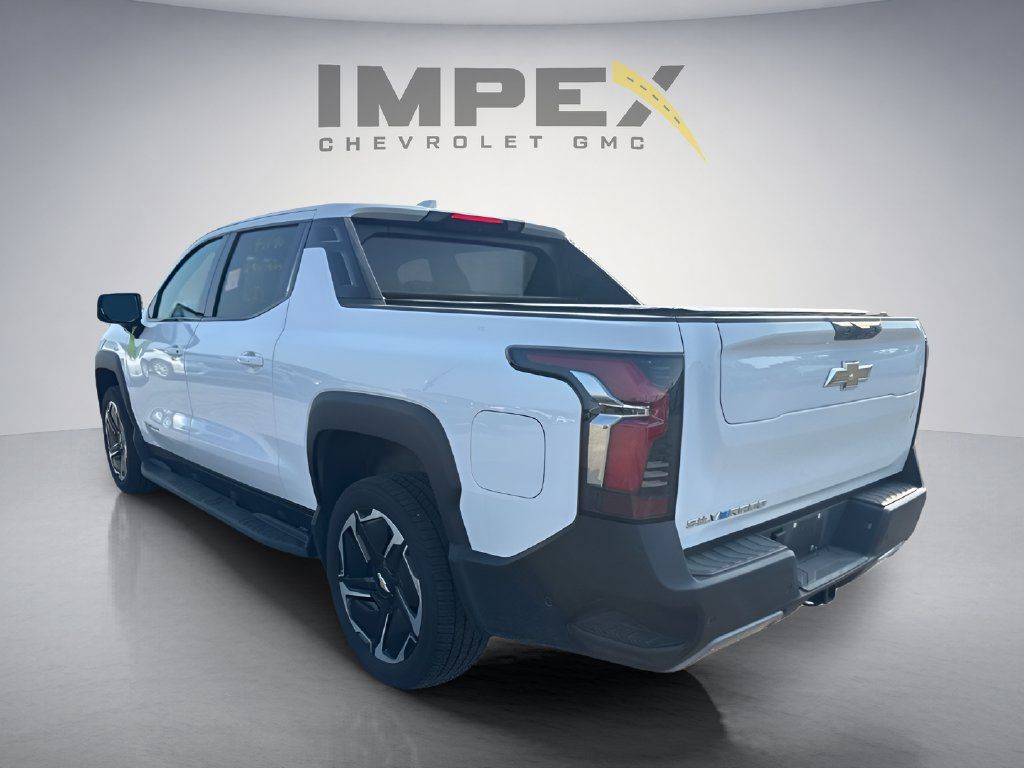 Used 2026 Chevrolet Silverado EV LT AWD/4WD image 3