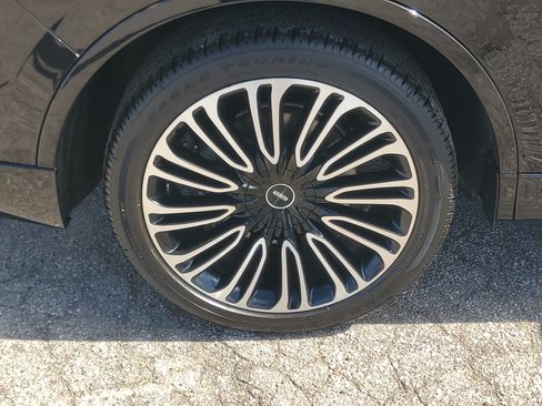 Certified 2024 Lincoln Aviator Black Label w/ Dynamic Handling Package AWD/4WD image 7
