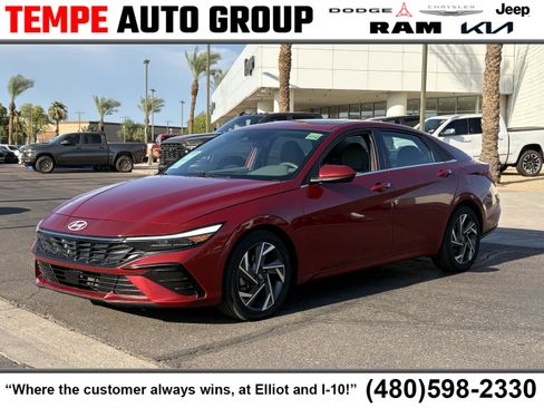 Used 2025 Hyundai Elantra SEL FWD image 1