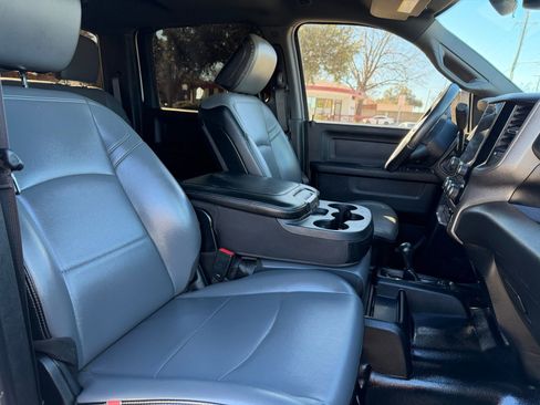 Used 2022 RAM 2500 Tradesman w/ Chrome Appearance Group image 22