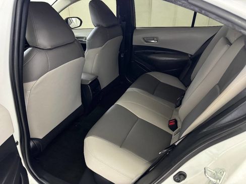 Used 2020 Toyota Corolla LE image 36