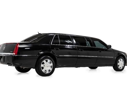 Used 2008 Cadillac DTS Limousine FWD image 4