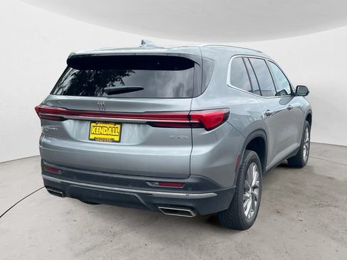 Used 2025 Buick Enclave Preferred AWD/4WD image 5