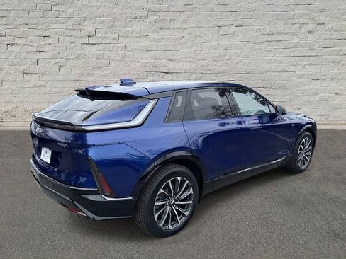 Used 2025 Cadillac Lyriq Sport image 5